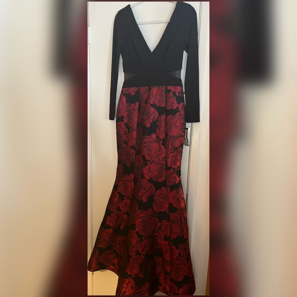 Black and Red Long Sleeve Formal Dress